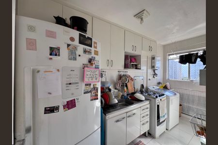 Apartamento à venda com 56m², 2 quartos e 1 vagaCozinha e Área de Serviço