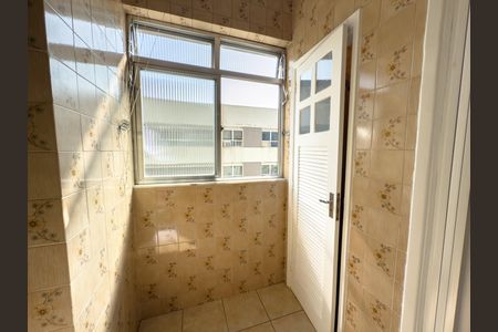 Apartamento à venda com 72m², 2 quartos e 1 vagaÁrea de Serviço