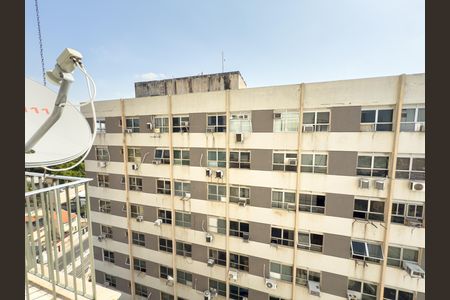 Apartamento à venda com 72m², 2 quartos e 1 vagaVista da Área de Serviço 