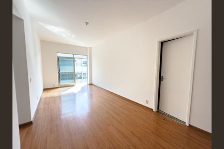 Sala de apartamento à venda com 2 quartos, 72m² em Penha, Rio de Janeiro