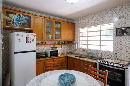 Casa à venda com 162m², 2 quartos e 2 vagasCozinha