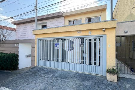 Casa à venda com 162m², 2 quartos e 2 vagasFachada 
