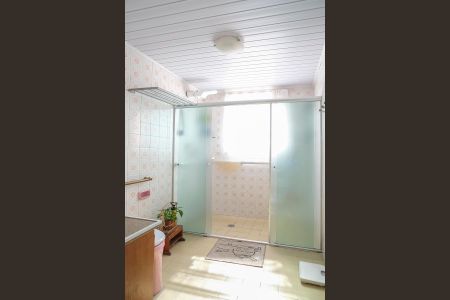 Casa à venda com 162m², 2 quartos e 2 vagasBanheiro