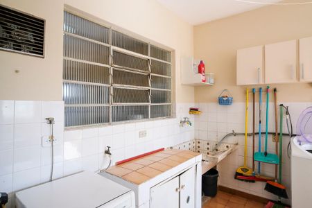 Casa à venda com 162m², 2 quartos e 2 vagasÁrea de serviço