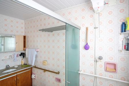 Casa à venda com 162m², 2 quartos e 2 vagasBanheiro