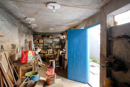 Casa à venda com 162m², 2 quartos e 2 vagasPorão