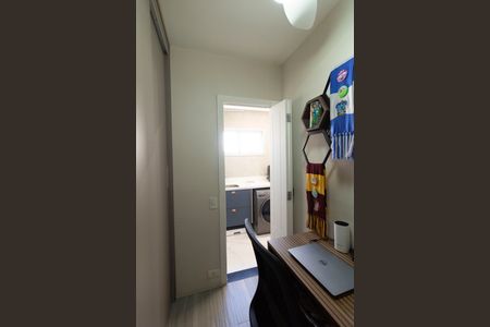 Apartamento à venda com 77m², 2 quartos e 1 vagaEscritório