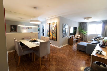 Sala de apartamento à venda com 2 quartos, 77m² em Campo Belo, São Paulo