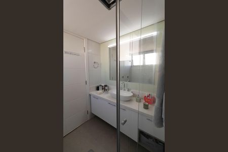 Apartamento à venda com 77m², 2 quartos e 1 vagaBanheiro