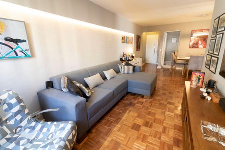 Sala de apartamento à venda com 2 quartos, 77m² em Campo Belo, São Paulo