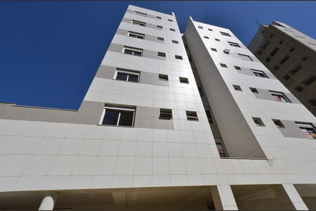 Apartamento à venda com 65m², 2 quartos e 2 vagas Apartamento à venda com 65m², 2 quartos e 2 vagasFachada