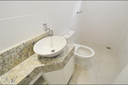 Apartamento à venda com 65m², 2 quartos e 2 vagas Apartamento à venda com 65m², 2 quartos e 2 vagasBanheiro Social
