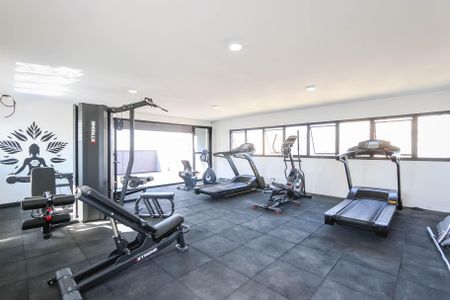 Studio para alugar com 28m², 1 quarto e 1 vaga Studio para alugar com 28m², 1 quarto e 1 vagaÁrea comum - Academia