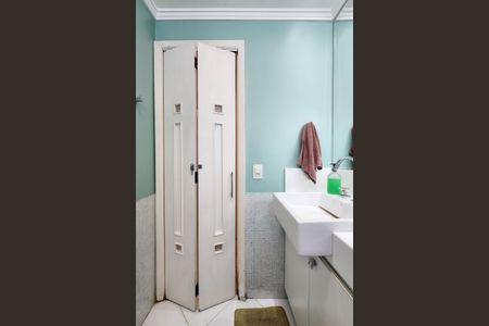 Apartamento à venda com 83m², 3 quartos e 2 vagasBanheiro 