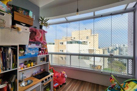 Apartamento à venda com 83m², 3 quartos e 2 vagasVaranda 