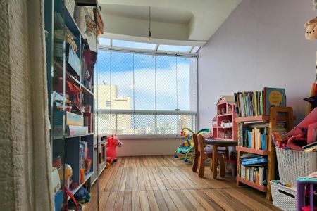 Apartamento à venda com 83m², 3 quartos e 2 vagasVaranda 