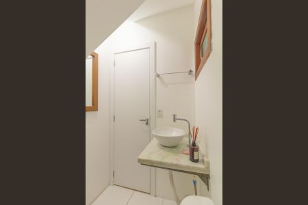 Casa de condomínio à venda com 92m², 3 quartos e 3 vagasLavabo