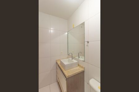 Casa de condomínio à venda com 92m², 3 quartos e 3 vagasBanheiro Social