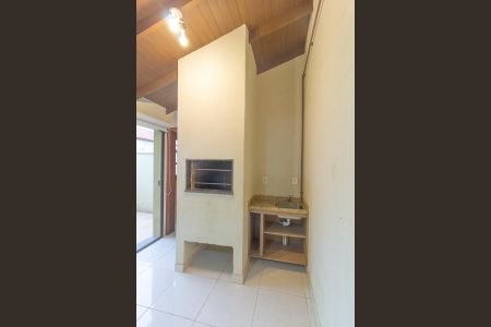 Casa de condomínio à venda com 92m², 3 quartos e 3 vagasChurrasqueira