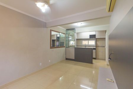 Sala de casa de condomínio à venda com 3 quartos, 92m² em Mato Grande, Canoas