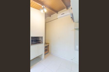 Casa de condomínio à venda com 92m², 3 quartos e 3 vagasChurrasqueira