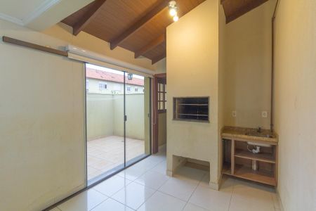 Casa de condomínio à venda com 92m², 3 quartos e 3 vagasChurrasqueira