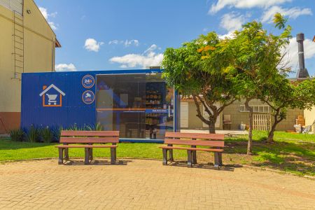 Casa de condomínio à venda com 92m², 3 quartos e 3 vagasMinimercado