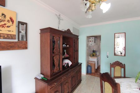 Sala de casa de condomínio à venda com 2 quartos, 45m² em São João Batista, Belo Horizonte