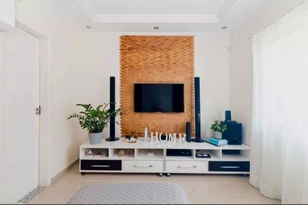 Foto 02 de casa à venda com 3 quartos, 124m² em Vila Constança, São Paulo