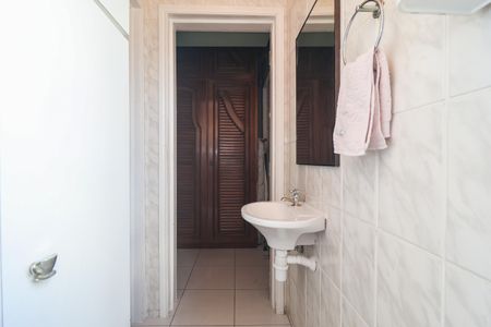 Casa à venda com 140m², 3 quartos e 1 vagaÁrea de Serviço