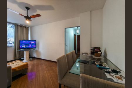Apartamento à venda com 78m², 2 quartos e 1 vagaSala
