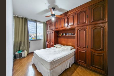 Apartamento à venda com 78m², 2 quartos e 1 vagaQuarto 2