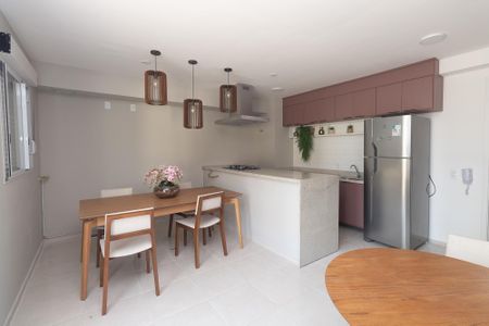 Apartamento à venda com 37m², 2 quartos e sem vaga Apartamento à venda com 37m², 2 quartos e sem vagaÁrea comum - Salão de festas