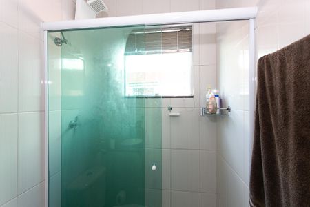 Casa à venda com 320m², 3 quartos e 4 vagasBanheiro da Suíte 2