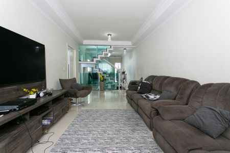 Casa à venda com 320m², 3 quartos e 4 vagasSala