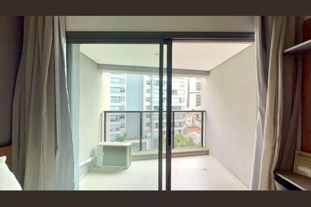 Varanda de kitnet/studio para alugar com 1 quarto, 25m² em Pompeia, São Paulo
