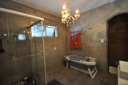 Casa para alugar com 400m², 3 quartos e 1 vagaBanheiro 1