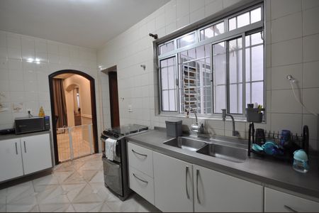 Casa para alugar com 400m², 3 quartos e 1 vagaCozinha