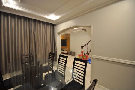 Casa para alugar com 400m², 3 quartos e 1 vagaSala