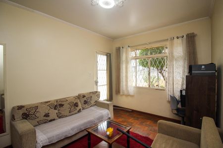 Casa à venda com 130m², 3 quartos e 3 vagas Casa à venda com 130m², 3 quartos e 3 vagasSala 1