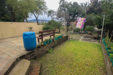 Casa à venda com 130m², 3 quartos e 3 vagas Casa à venda com 130m², 3 quartos e 3 vagasQuintal