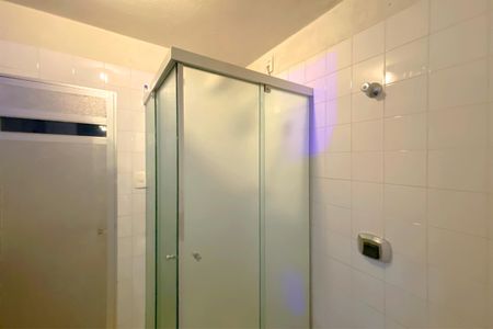 Casa à venda com 460m², 4 quartos e 4 vagas Casa à venda com 460m², 4 quartos e 4 vagasBanheiro 2