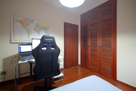 Casa à venda com 460m², 4 quartos e 4 vagasQuarto 2