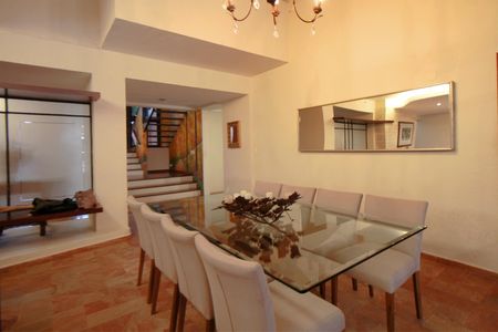 Casa à venda com 460m², 4 quartos e 4 vagasSala  2