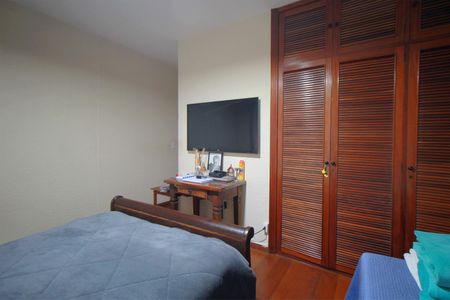 Casa à venda com 460m², 4 quartos e 4 vagasSuite 2