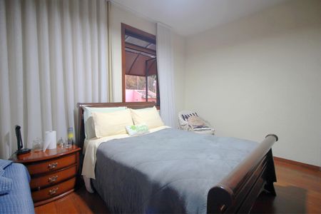 Casa à venda com 460m², 4 quartos e 4 vagasSuite 2