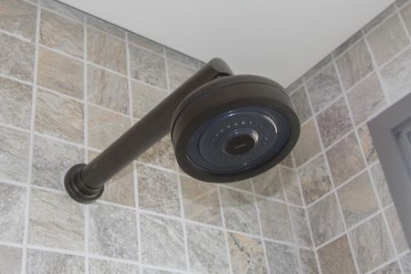 Apartamento à venda com 51m², 2 quartos e 1 vaga Apartamento à venda com 51m², 2 quartos e 1 vagaBanheiro da Suíte