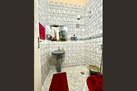 Casa à venda com 278m², 3 quartos e 3 vagasBanheiro Social