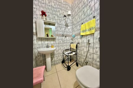 Casa à venda com 278m², 3 quartos e 3 vagasBanheiro da Suíte 3