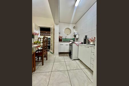 Casa à venda com 278m², 3 quartos e 3 vagasCozinha 1